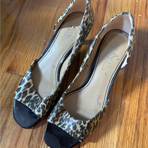 Cheetah Print Mitten Heel - Picture 2 of 2